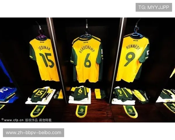 足球虚拟更衣室设计是否实现多队伍线上交流与战术部署